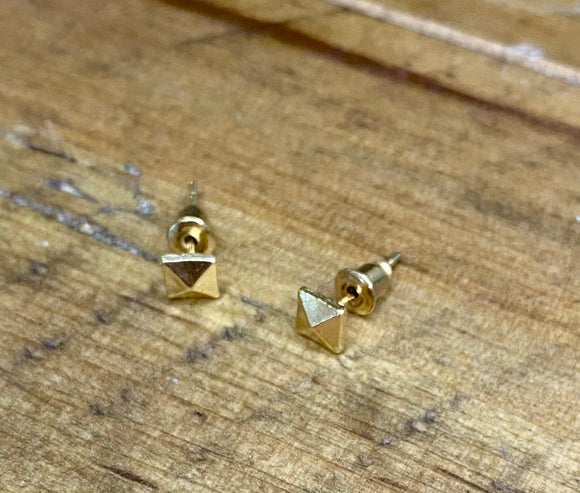 Gold Stud Earrings 13