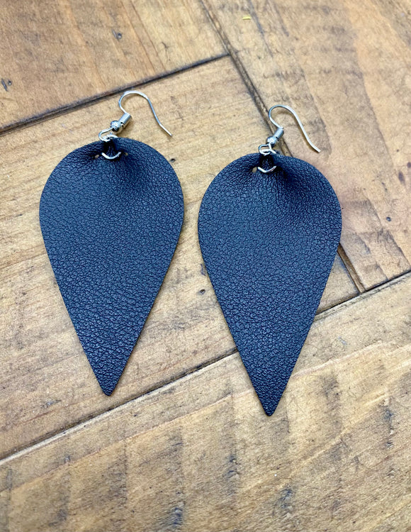 Black Teardrop Design Earrings