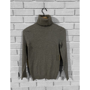 Turtleneck with Detail - Gray